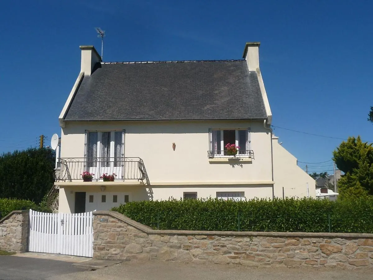 50M From The Sandy Beach, Holiday House, Ploudalmezeau Holiday home