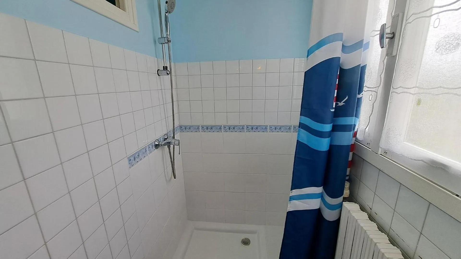 50M From The Sandy Beach, Holiday House, Ploudalmezeau Holiday home